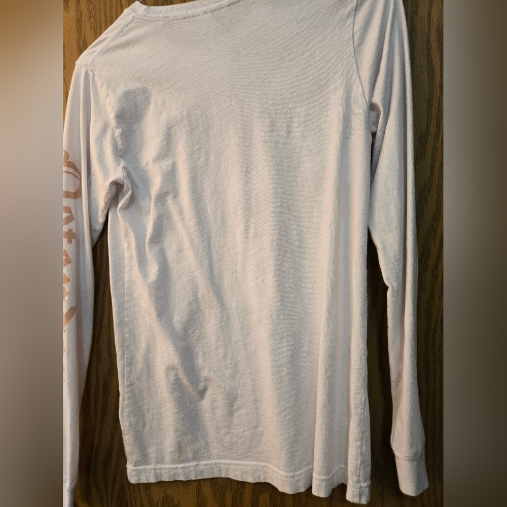 Very cute long sleeve "Defender" concert tee. Size small. - Picture 8 of 10